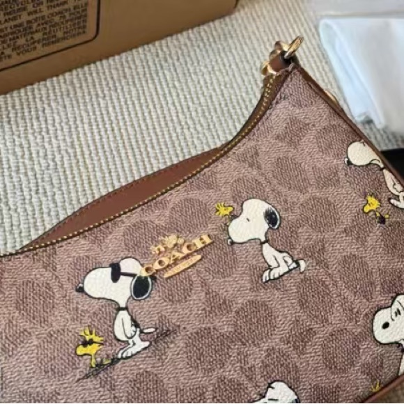 Coach X Peanuts Teri Shoulder Bag In Signature Canvas With Snoopy Print - Picture 1 of 5